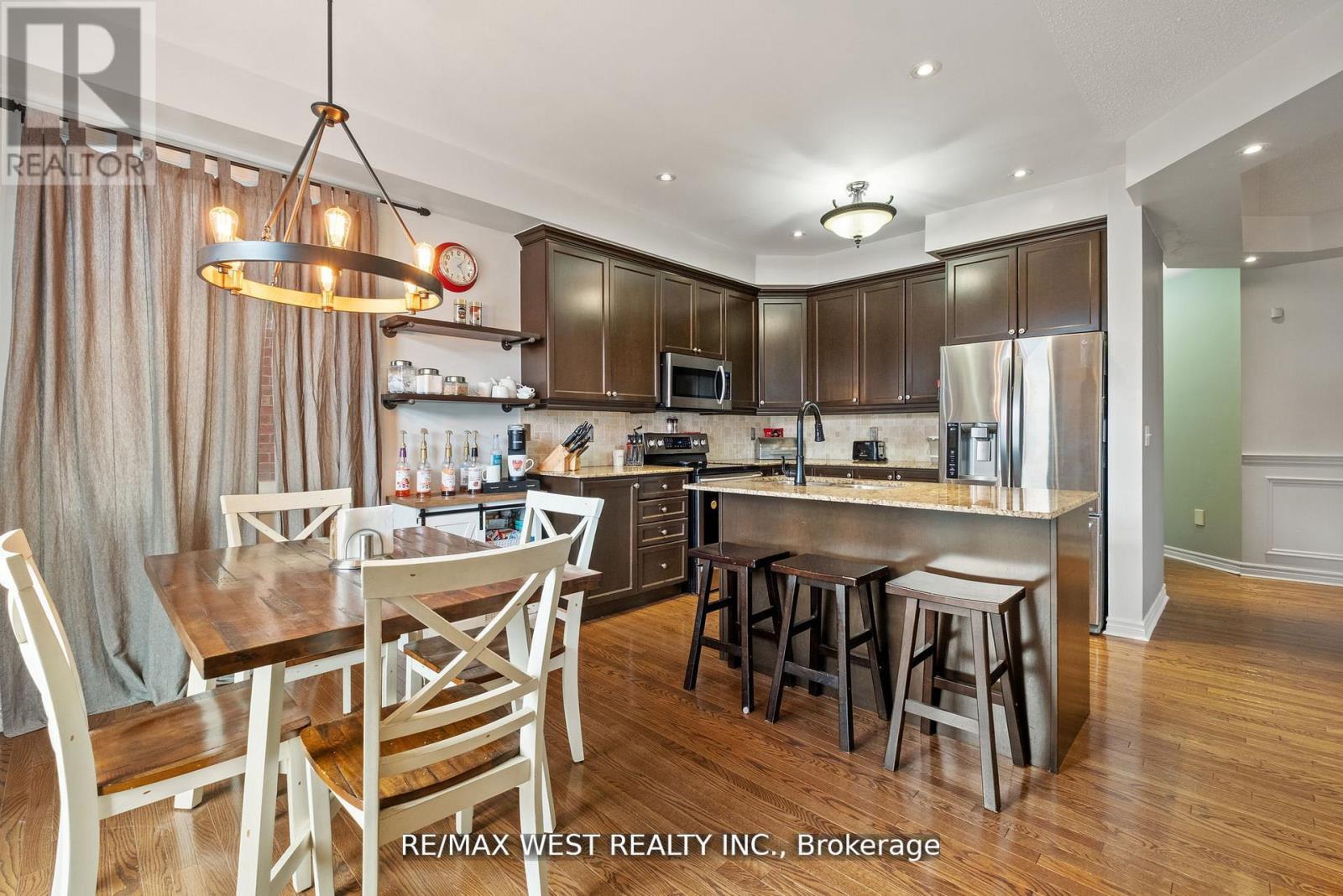 31 Buxton Lane, Clarington, Ontario  L1C 0J9 - Photo 11 - E12976028