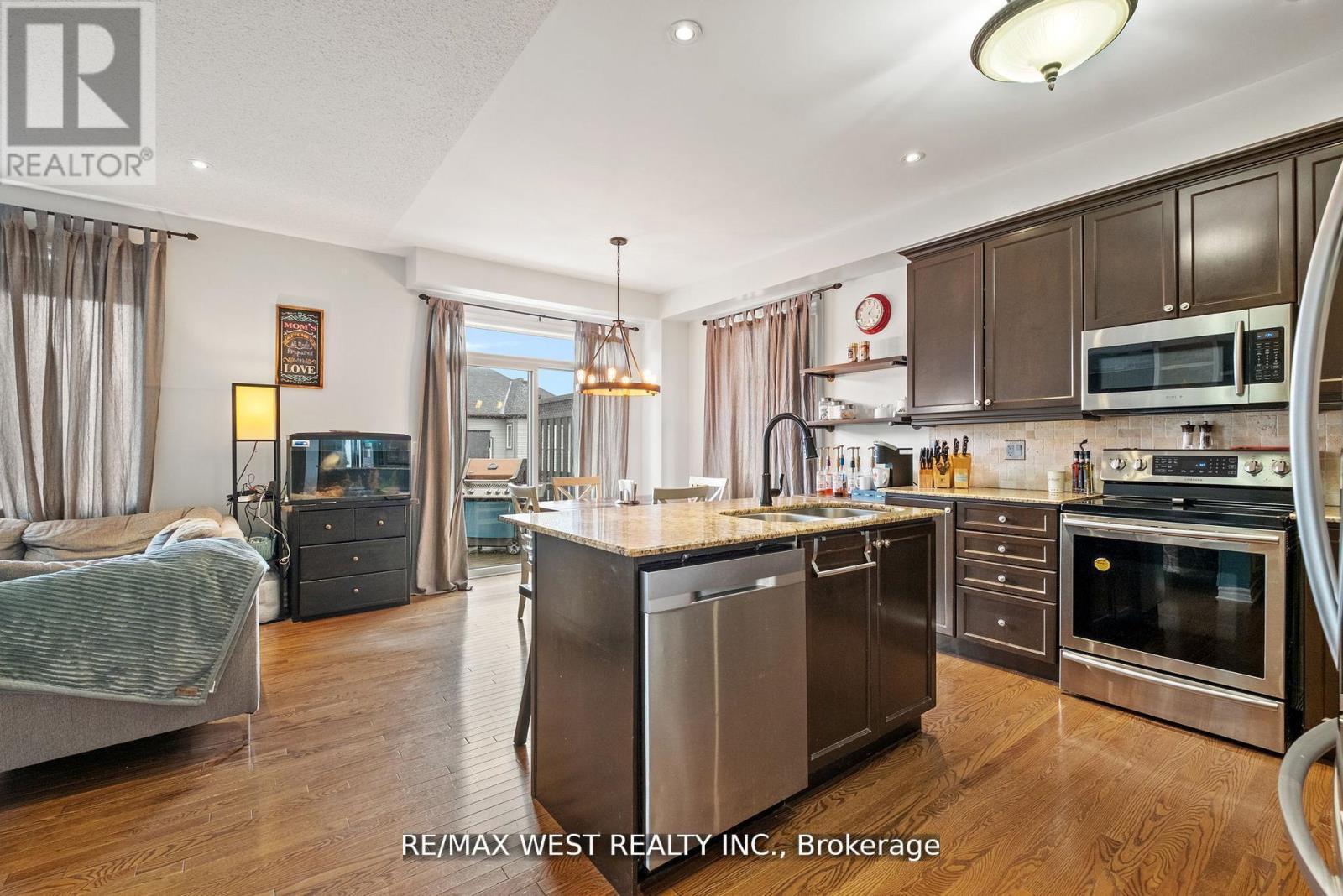 31 Buxton Lane, Clarington, Ontario  L1C 0J9 - Photo 8 - E12976028