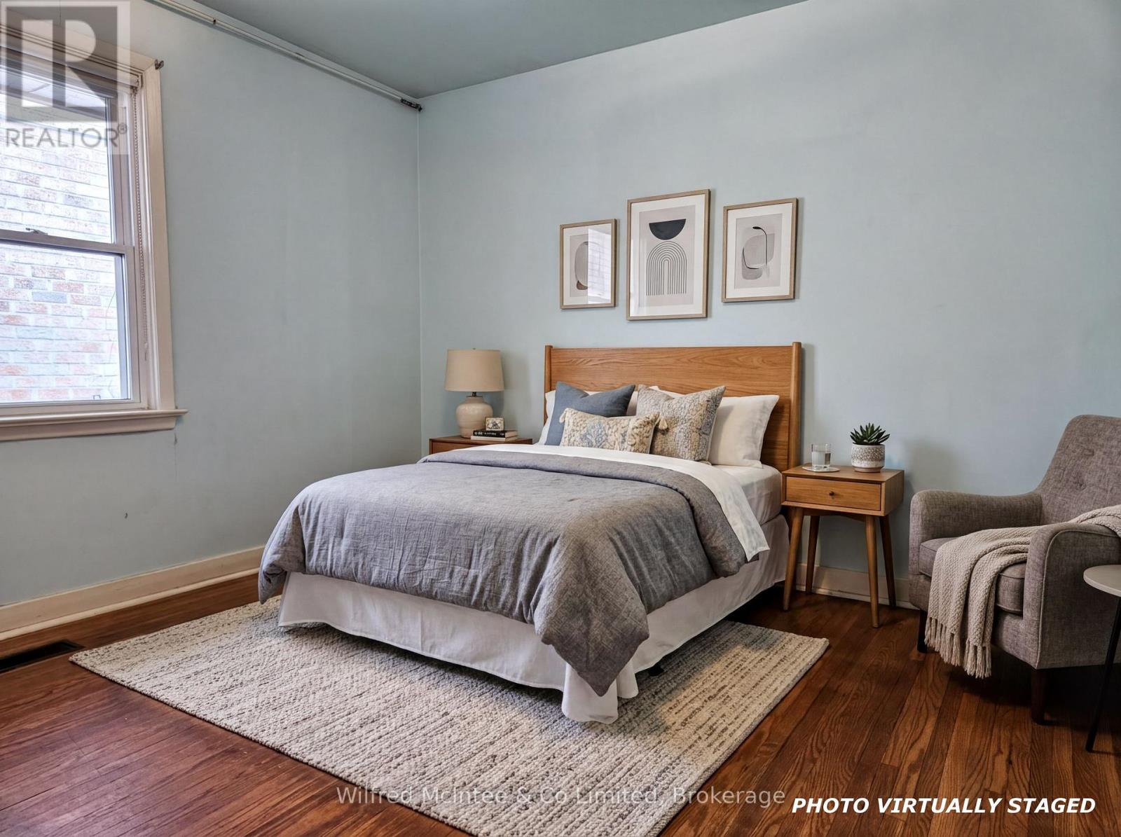 69 Haliburton Avenue, Toronto, Ontario  M9B 4Y6 - Photo 12 - W12950862