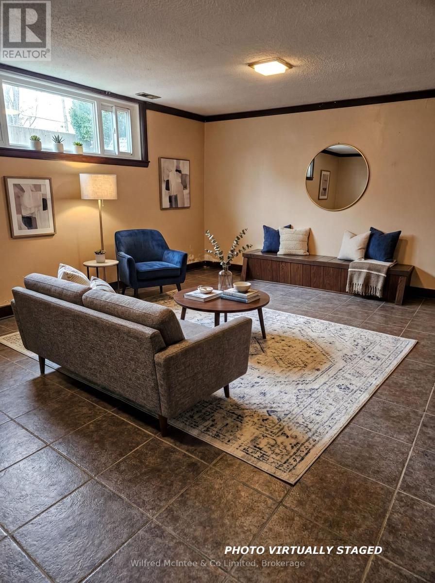 69 Haliburton Avenue, Toronto, Ontario  M9B 4Y6 - Photo 20 - W12950862