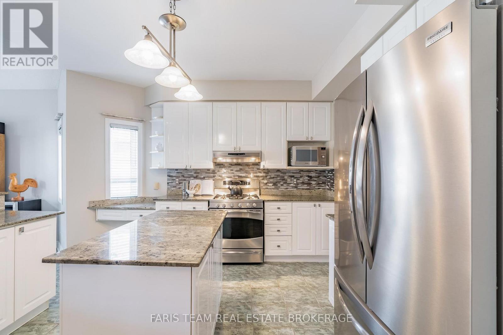 97 Rouge Bank Drive, Markham, Ontario  L3S 4B7 - Photo 10 - N12975882