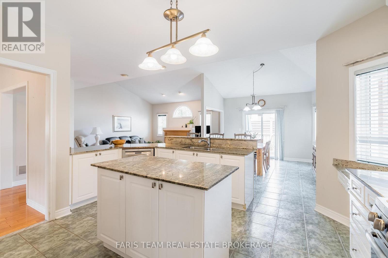 97 Rouge Bank Drive, Markham, Ontario  L3S 4B7 - Photo 12 - N12975882