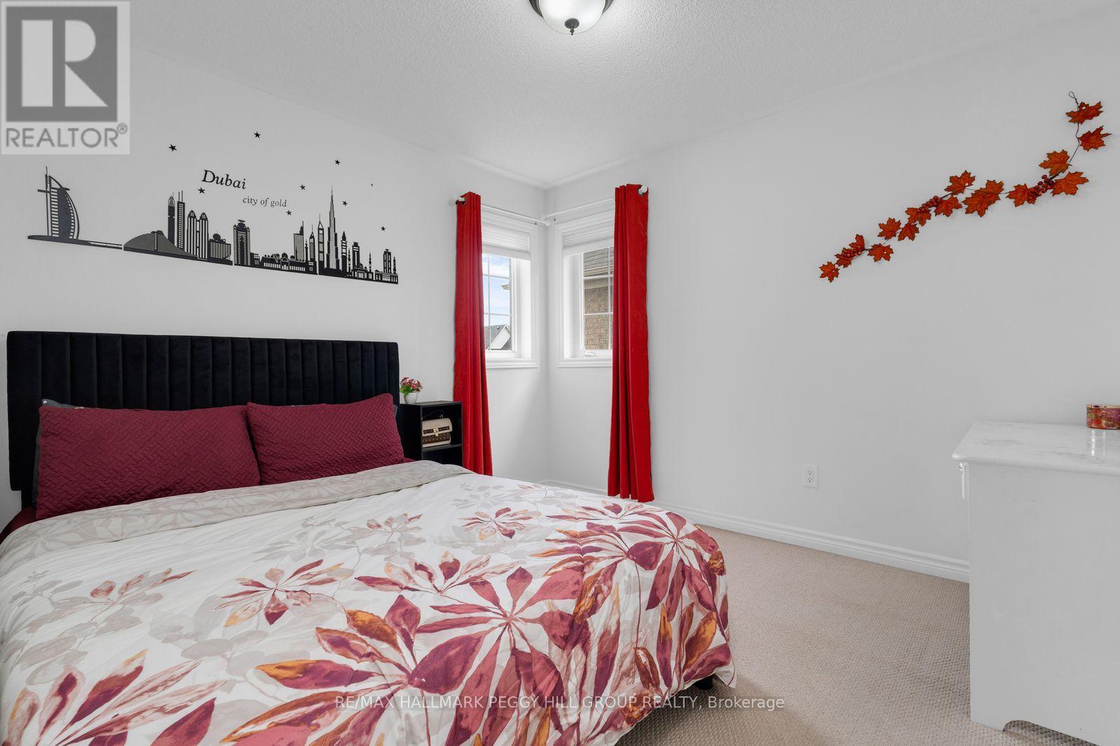 298 Greenwood Drive, Essa, Ontario  L3W 0E8 - Photo 10 - N12975906