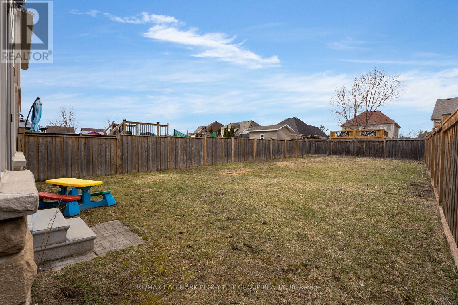 298 Greenwood Drive, Essa, Ontario  L3W 0E8 - Photo 14 - N12975906