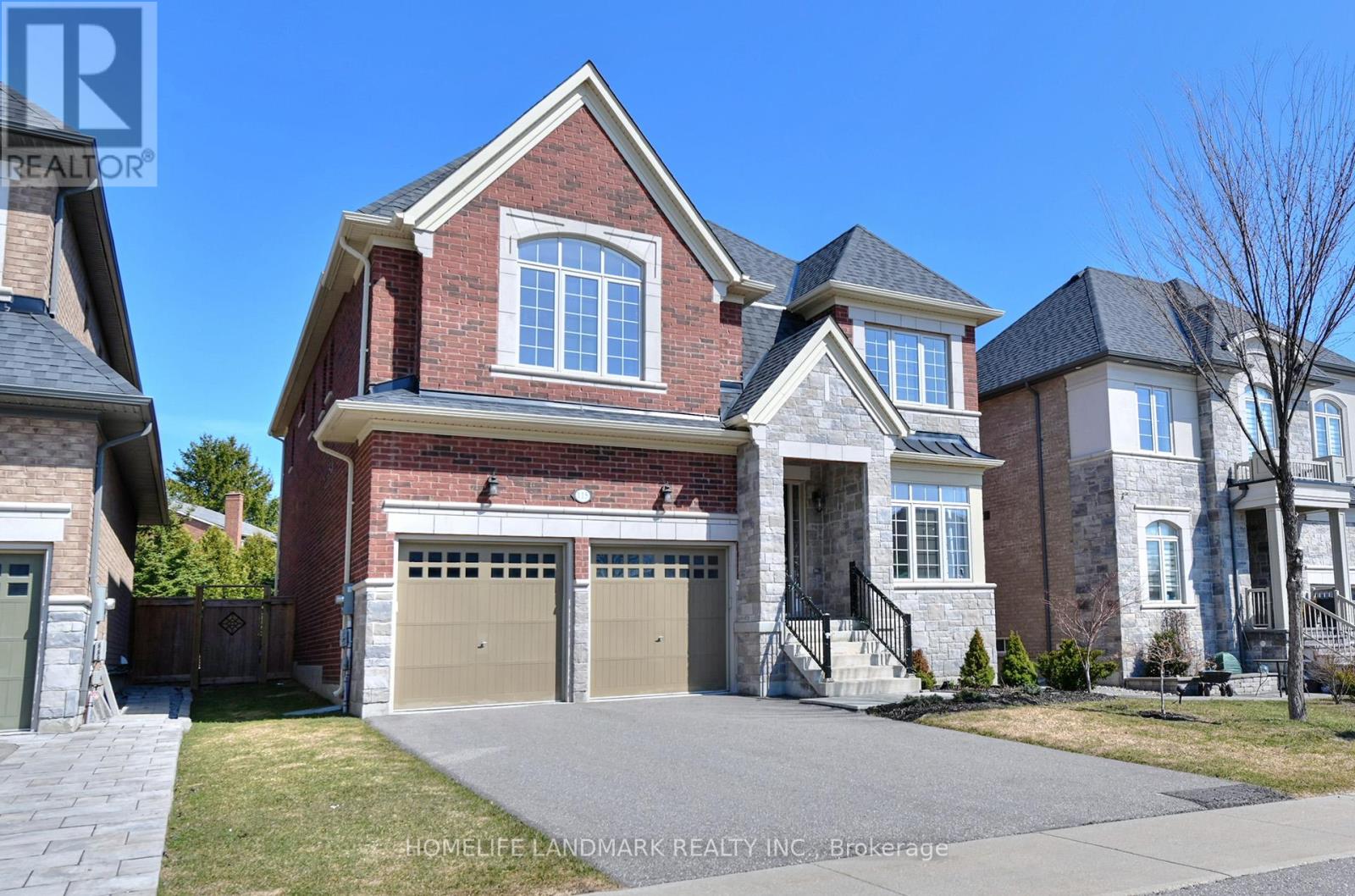 115 MITCHELL PLACE, Newmarket, Ontario
