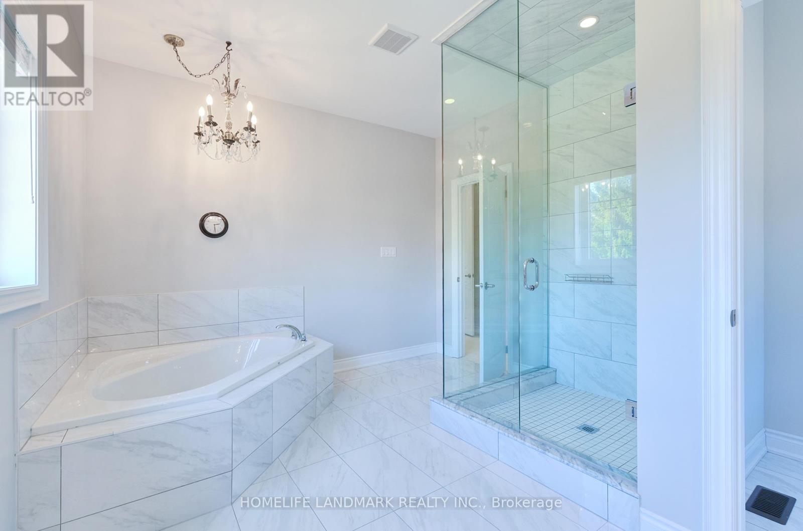 115 Mitchell Place, Newmarket, Ontario  L3Y 0C7 - Photo 14 - N12975912