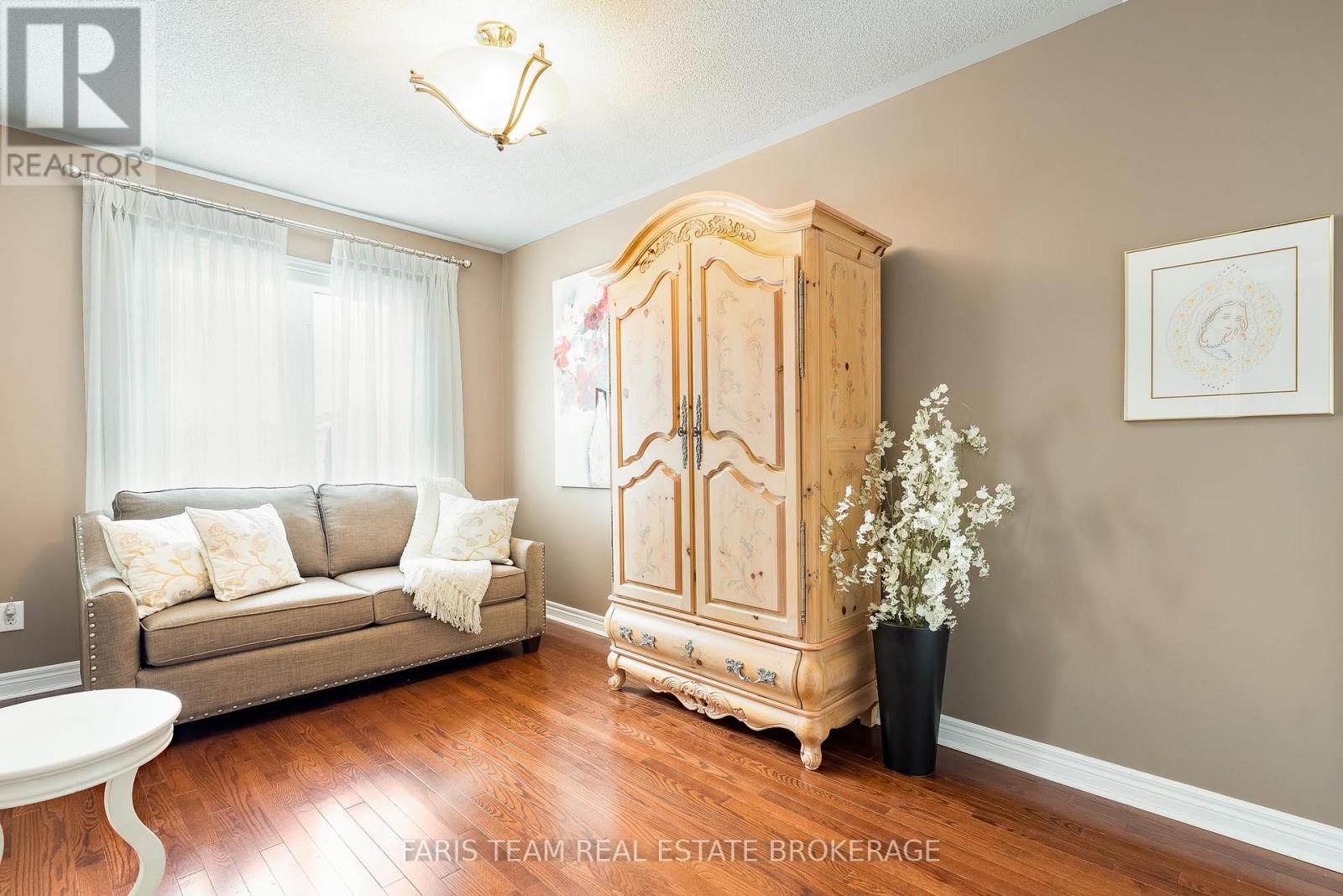 272 Tom Taylor Crescent, Newmarket, Ontario  L3X 3E8 - Photo 17 - N12975970