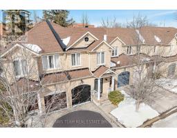 272 TOM TAYLOR CRESCENT, Newmarket, Ontario
