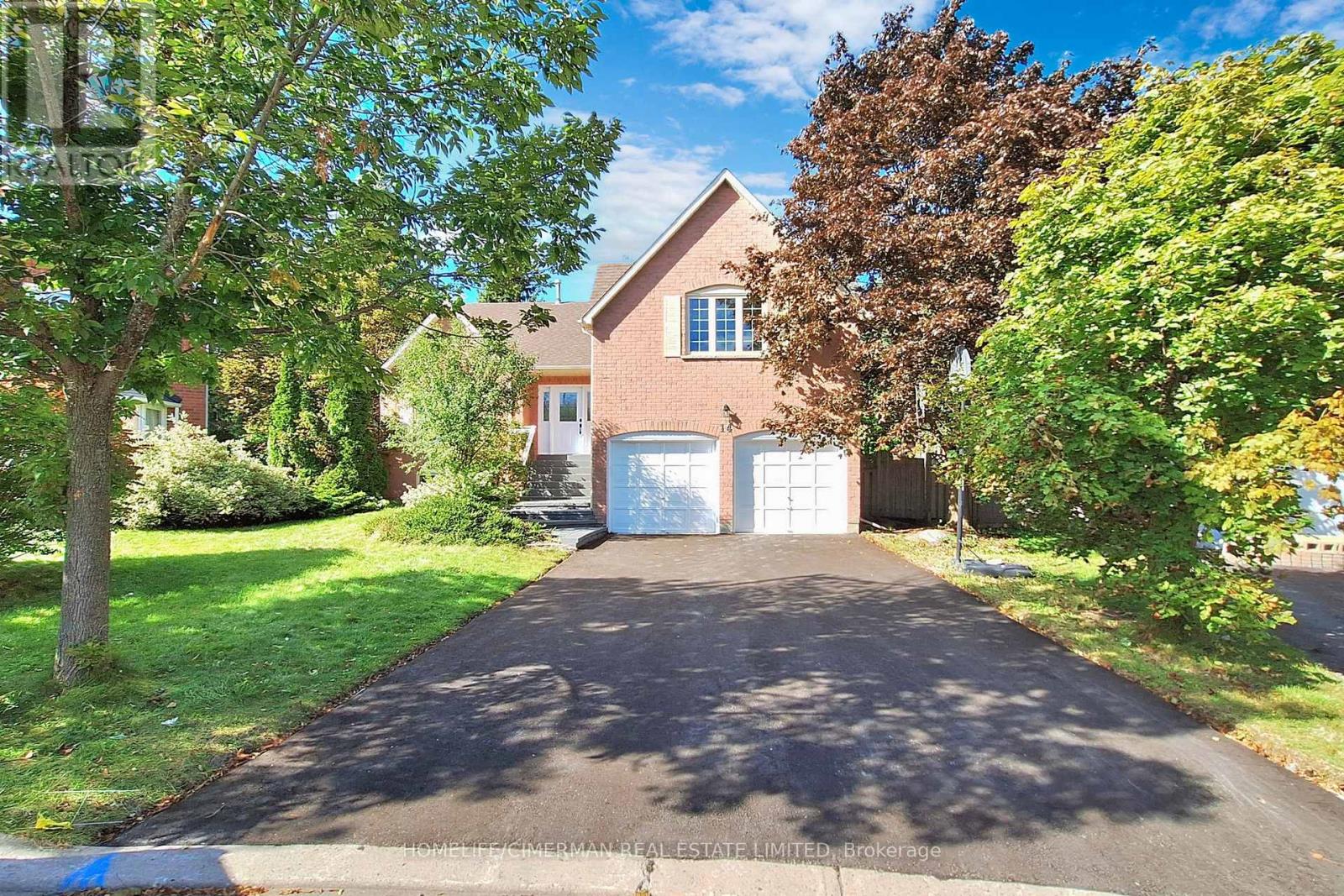 14 LAURWOOD COURT, Aurora, Ontario