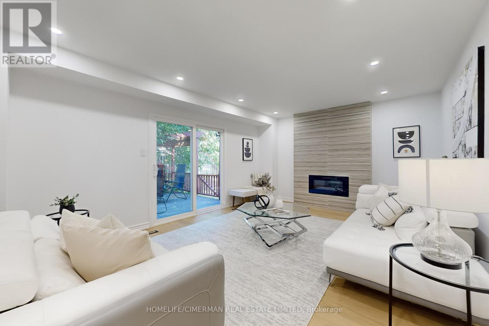 14 Laurwood Court, Aurora, Ontario  L4G 5C2 - Photo 15 - N12976010