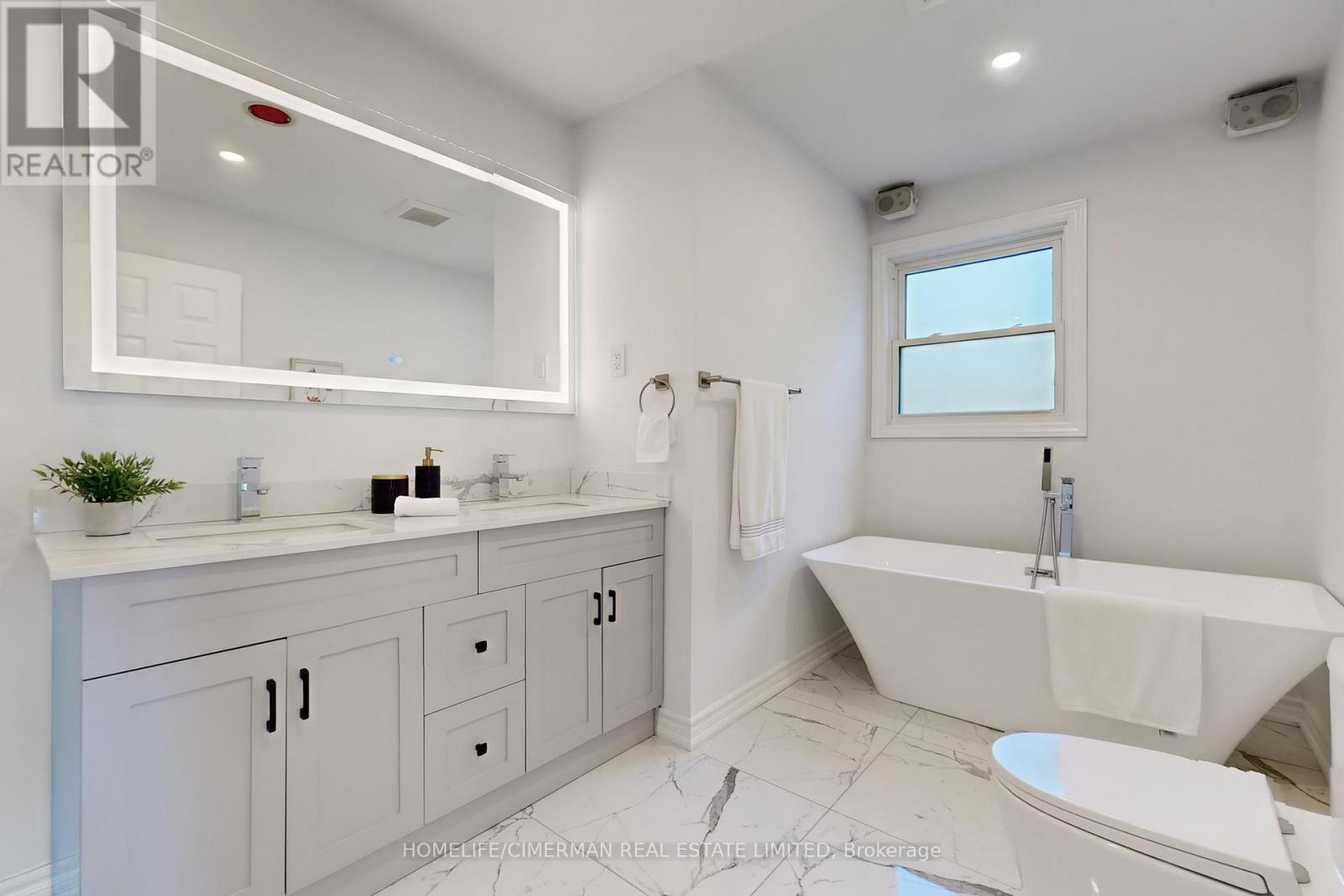 14 Laurwood Court, Aurora, Ontario  L4G 5C2 - Photo 21 - N12976010