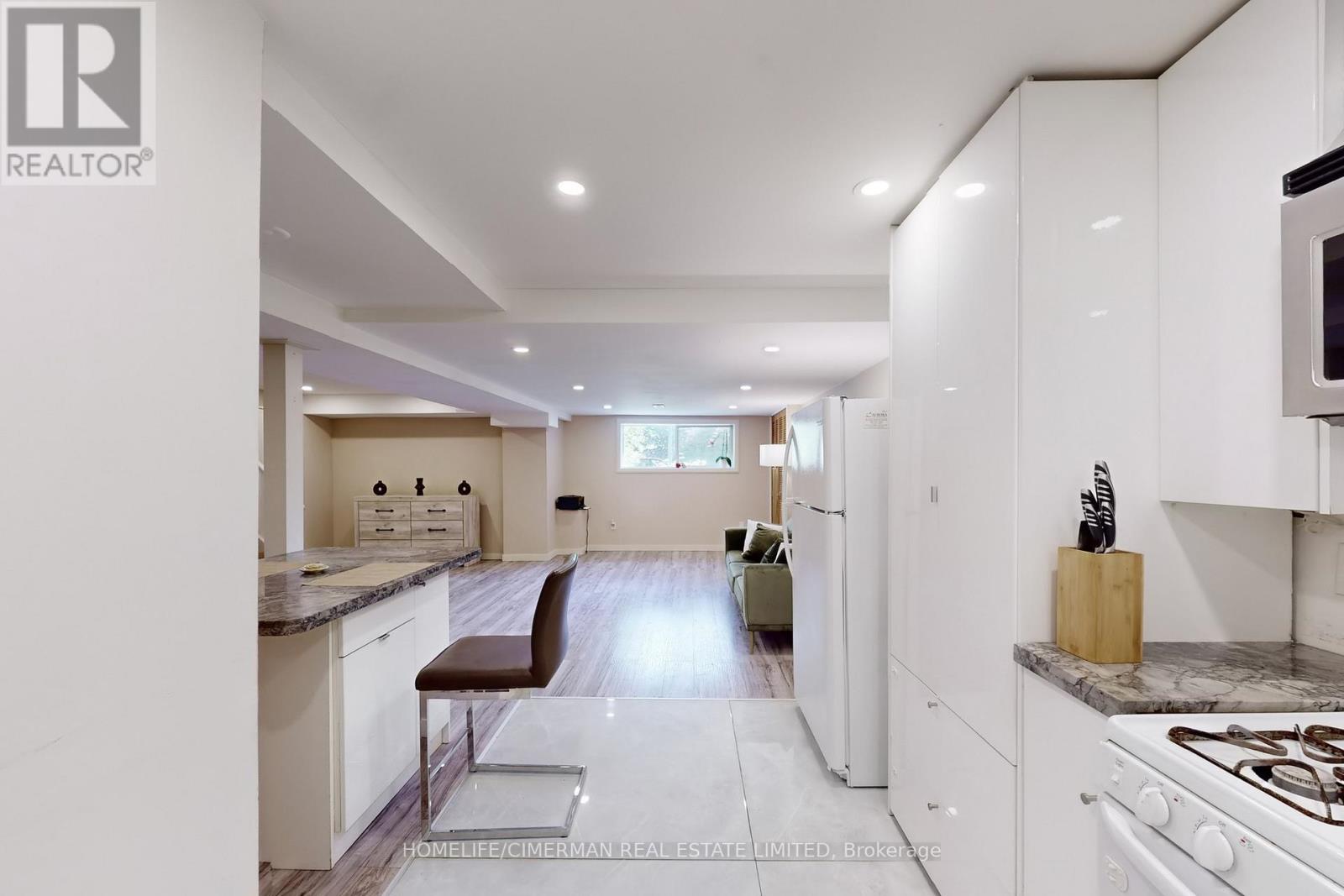 14 Laurwood Court, Aurora, Ontario  L4G 5C2 - Photo 44 - N12976010