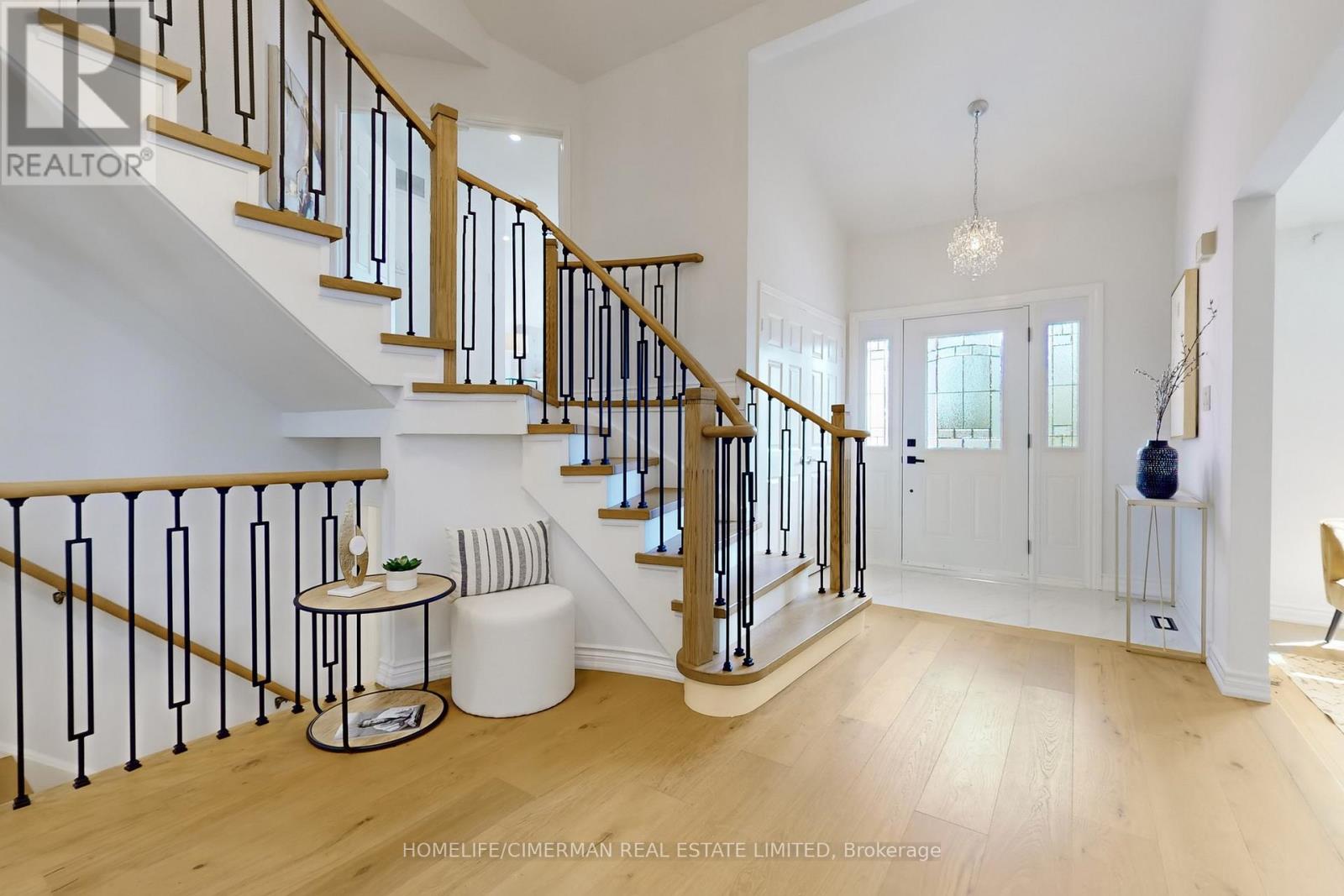 14 Laurwood Court, Aurora, Ontario  L4G 5C2 - Photo 6 - N12976010