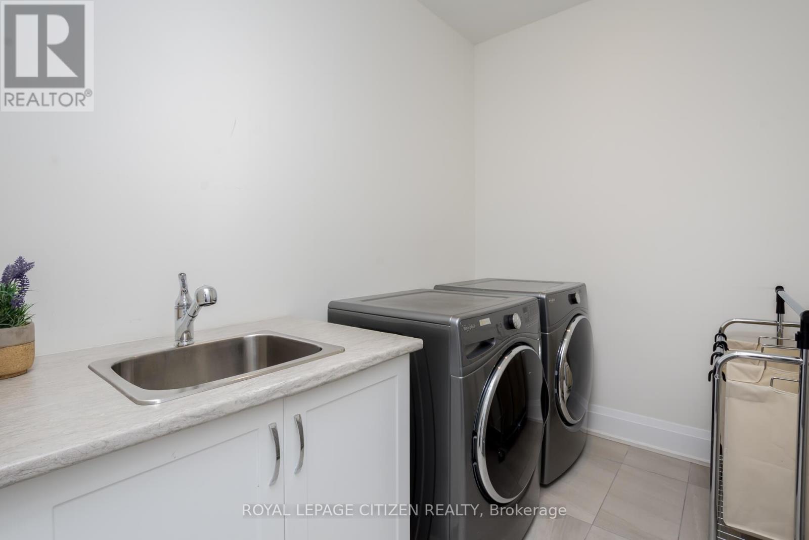 49 Mary Natasha Court, Vaughan, Ontario  L4H 4N6 - Photo 42 - N12976096