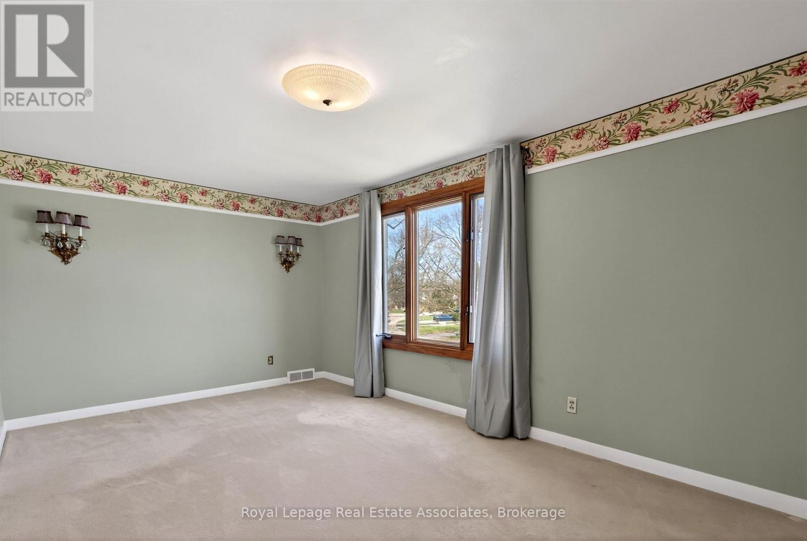 2079 Deyncourt Drive, Burlington, Ontario  L7R 1W2 - Photo 21 - W12975290