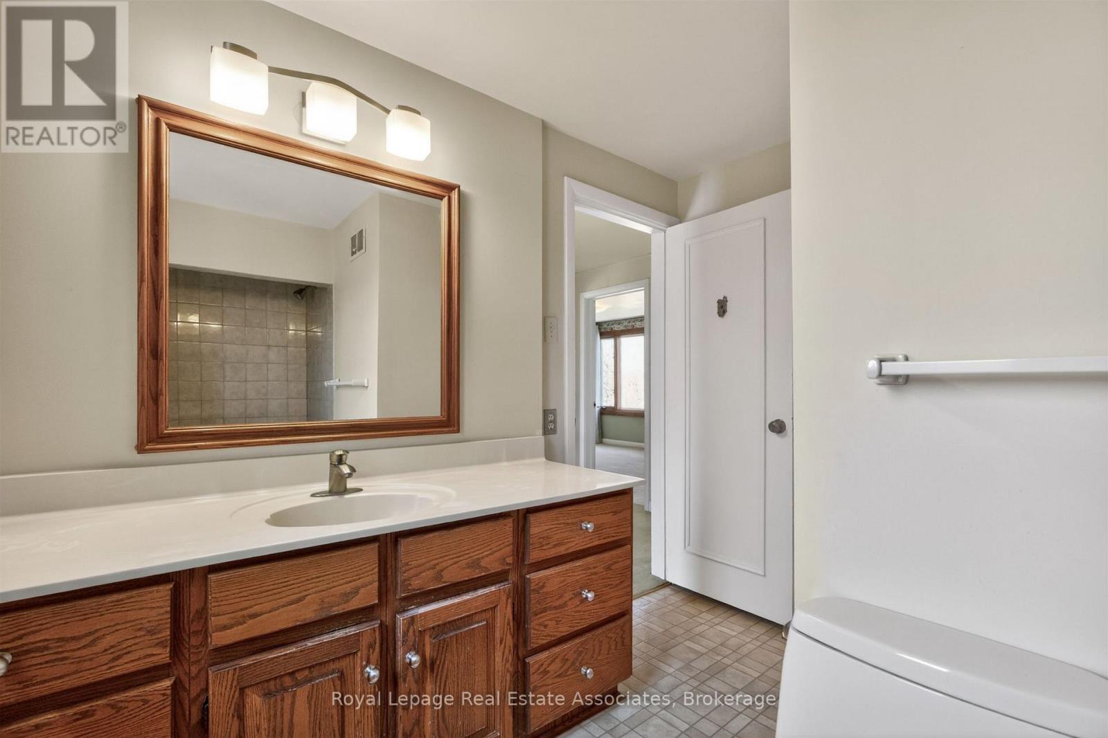 2079 Deyncourt Drive, Burlington, Ontario  L7R 1W2 - Photo 25 - W12975290