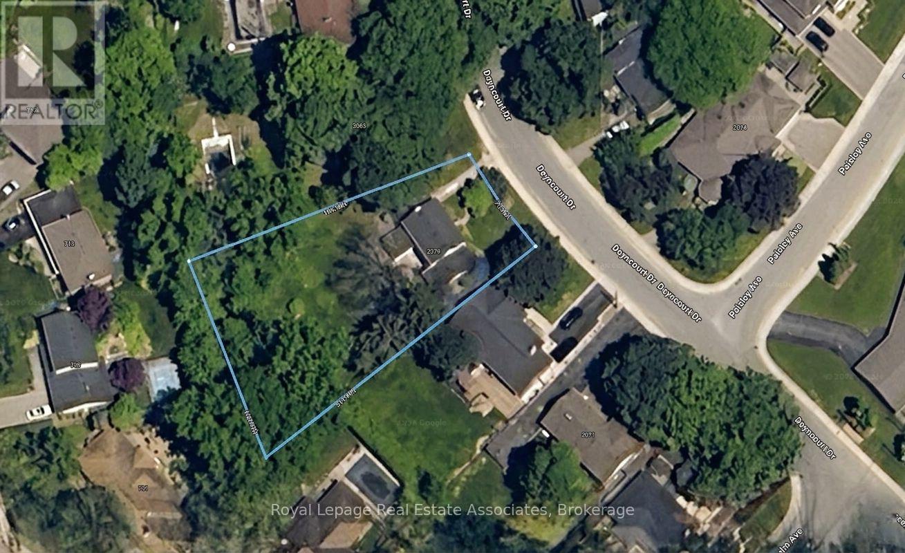 2079 Deyncourt Drive, Burlington, Ontario  L7R 1W2 - Photo 4 - W12975290