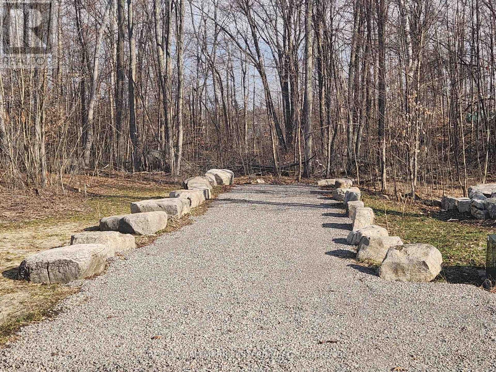 3037 Finley Road, Selwyn, Ontario K0L 2H0 - Photo 3 - X12972392