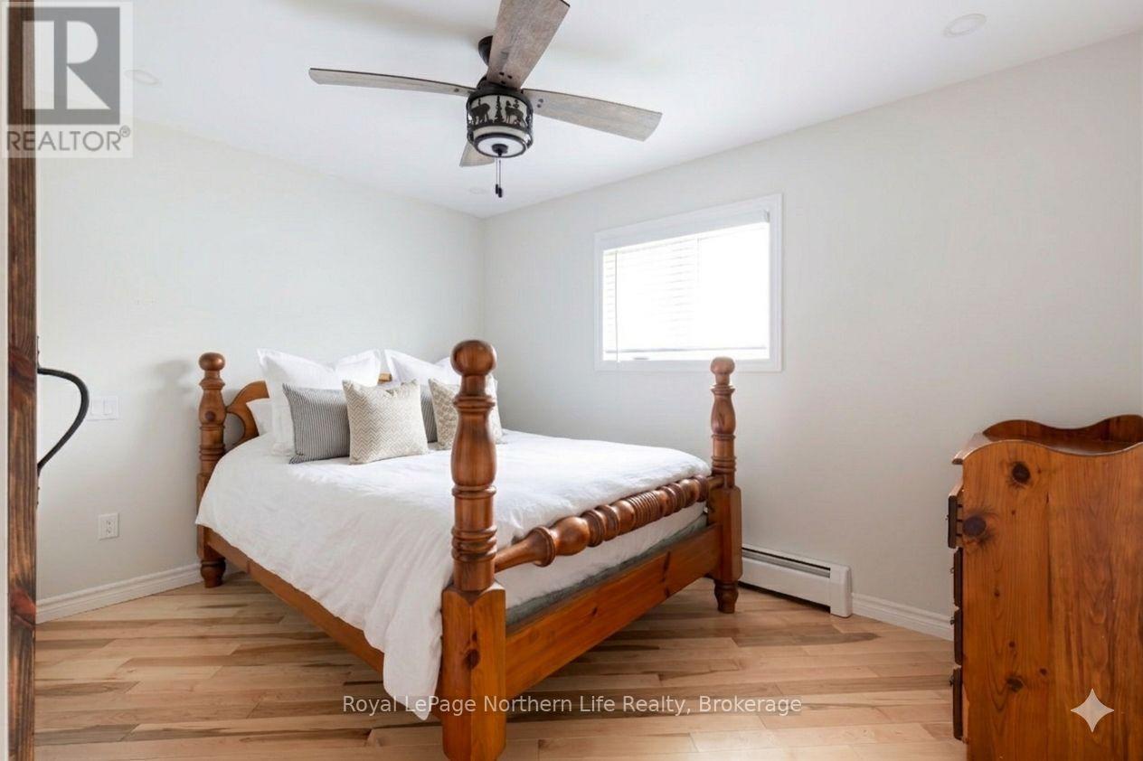 300 Yonge Street, Bonfield, Ontario  P0H 1E0 - Photo 11 - X12976140