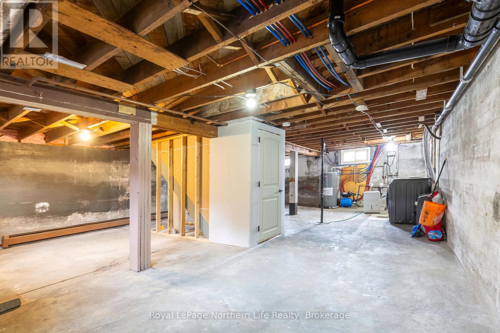 300 Yonge Street, Bonfield, Ontario  P0H 1E0 - Photo 17 - X12976140