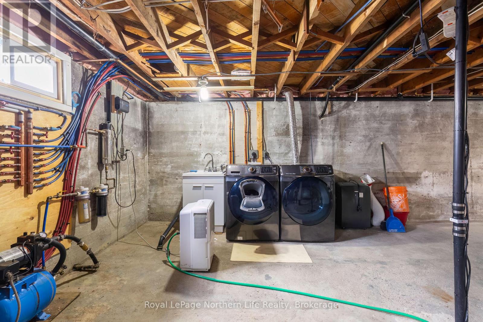 300 Yonge Street, Bonfield, Ontario  P0H 1E0 - Photo 19 - X12976140