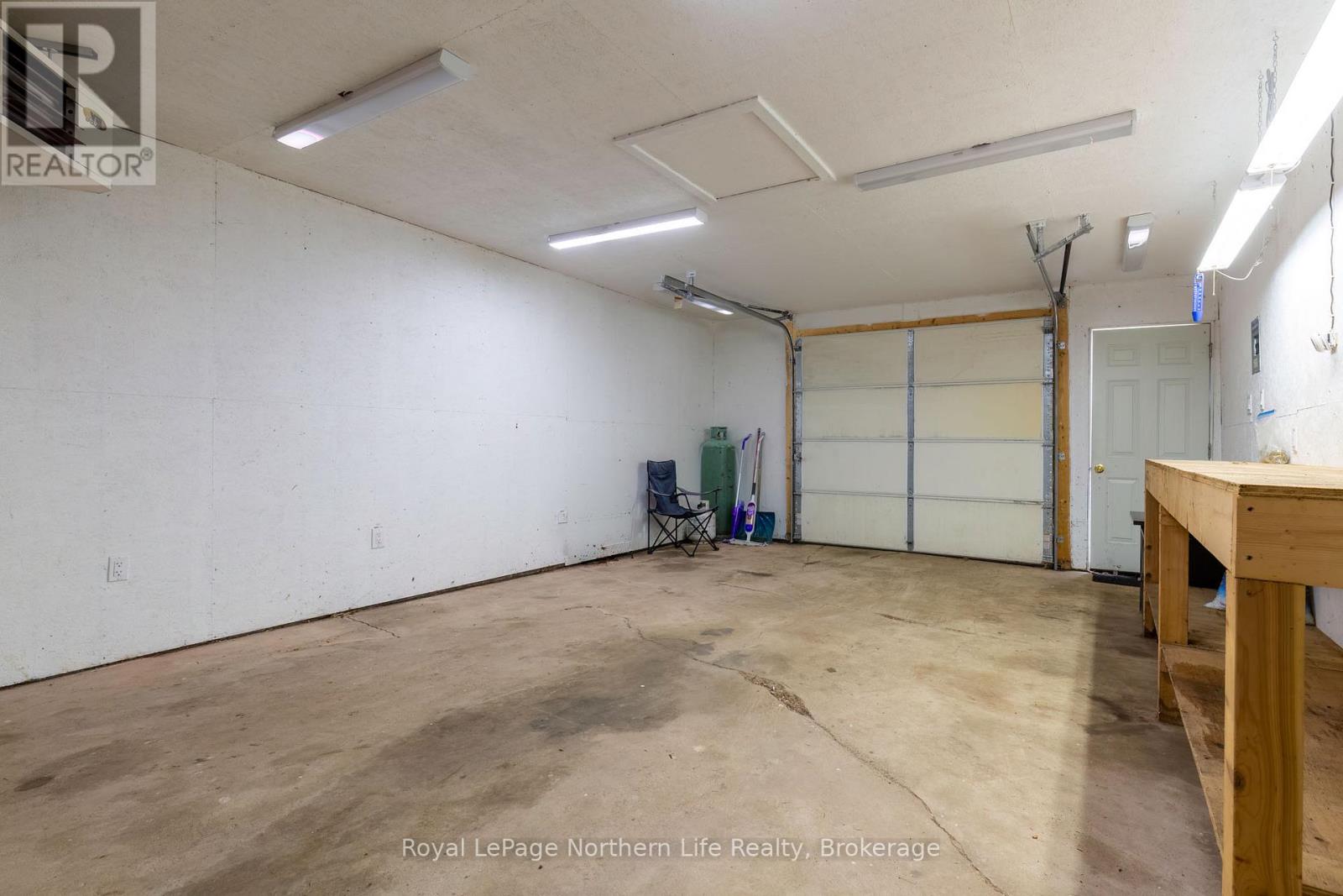 300 Yonge Street, Bonfield, Ontario  P0H 1E0 - Photo 21 - X12976140