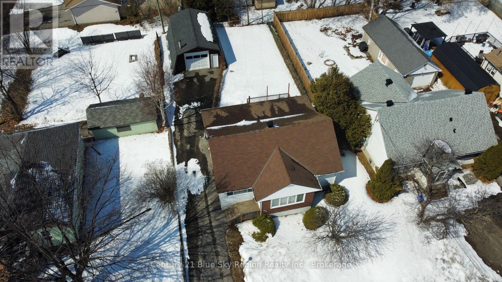 215 Princess Street W, North Bay, Ontario  P1B 6C4 - Photo 2 - X12976168