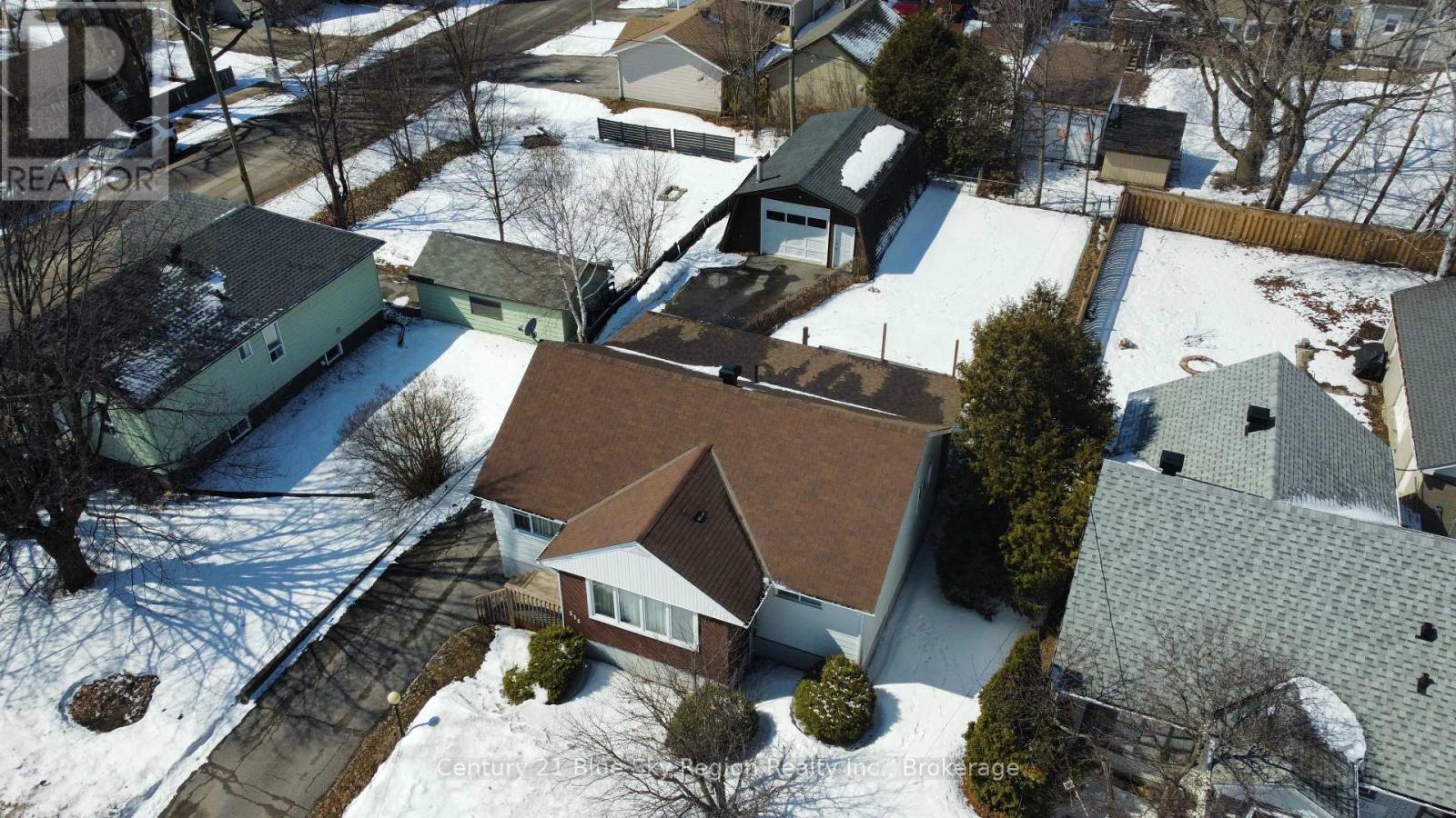 215 Princess Street W, North Bay, Ontario  P1B 6C4 - Photo 3 - X12976168