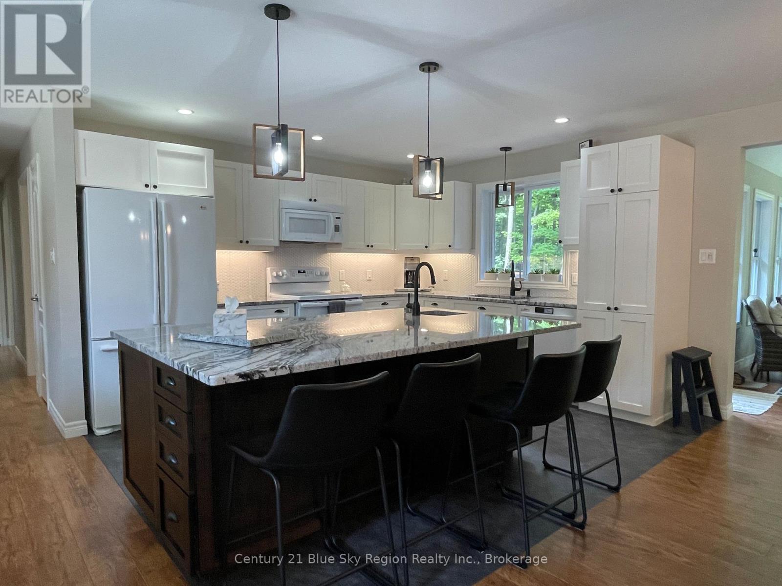 176 Ski Hill Road, Powassan, Ontario  P0H 1Z0 - Photo 6 - X12976302