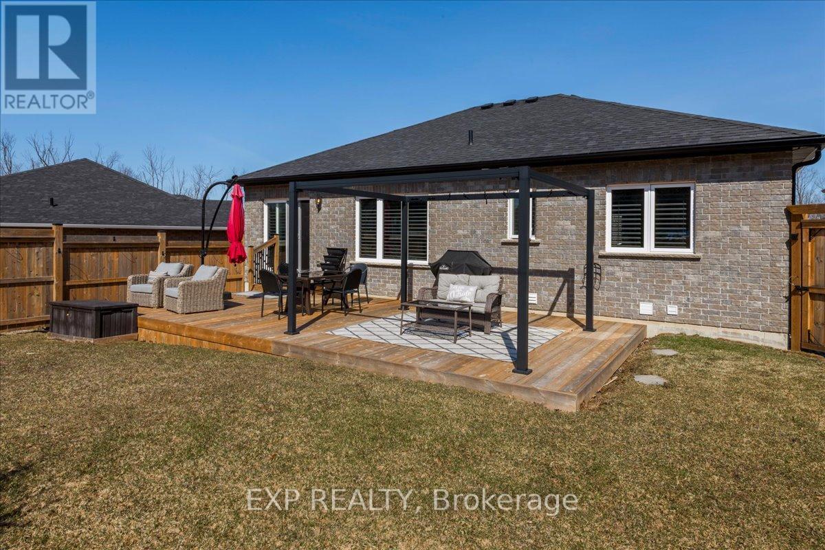 51 Hunter Avenue, Tay, Ontario  L0K 2A0 - Photo 35 - S12975932