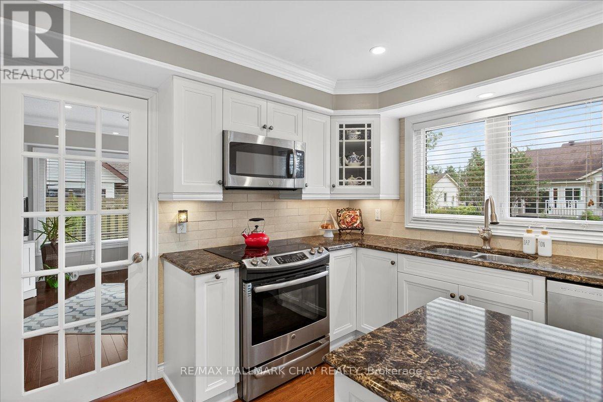 35 Howard Drive, Oro-Medonte, Ontario  L0L 2E0 - Photo 13 - S12976044