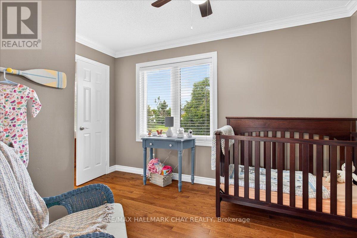 35 Howard Drive, Oro-Medonte, Ontario  L0L 2E0 - Photo 26 - S12976044