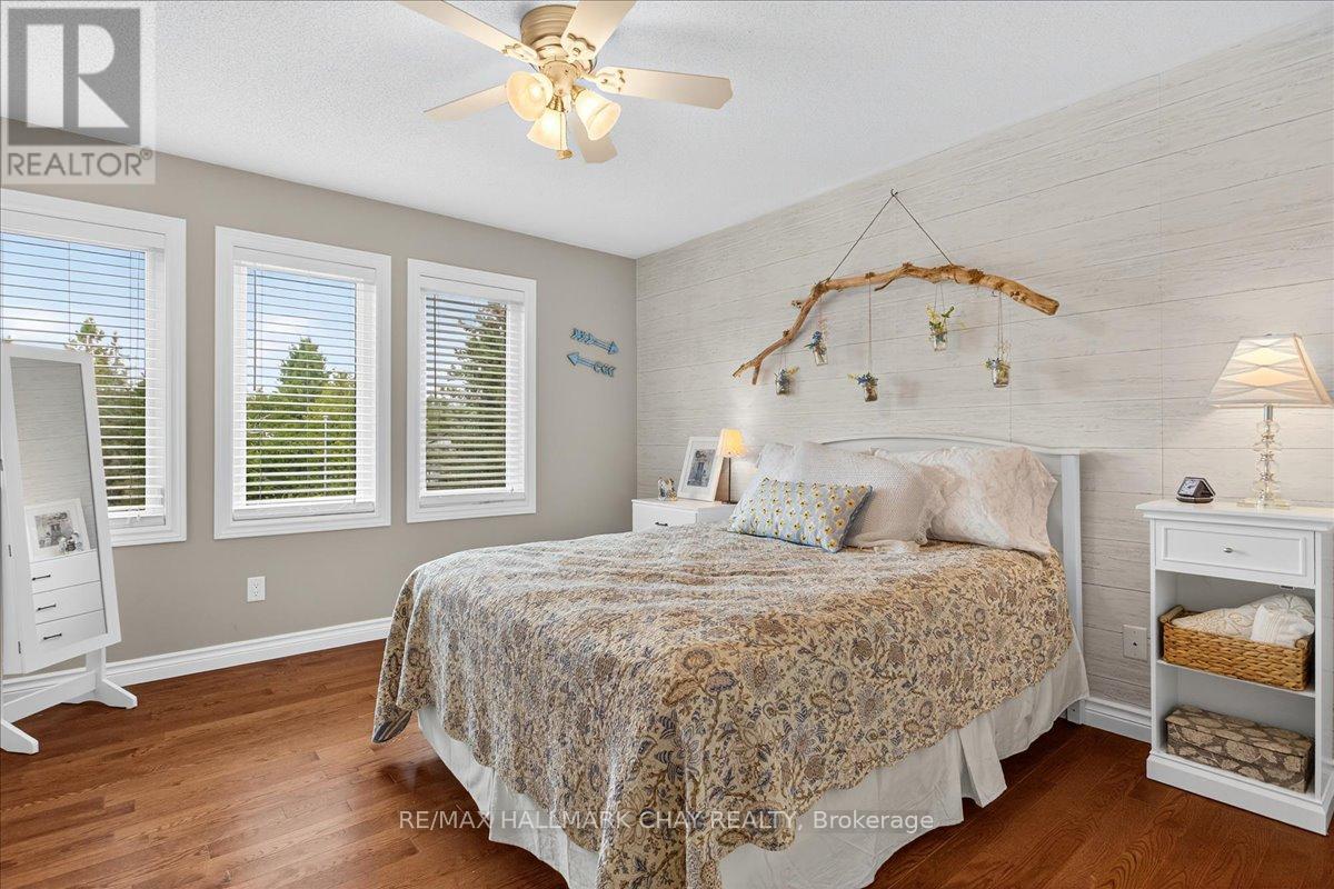 35 Howard Drive, Oro-Medonte, Ontario  L0L 2E0 - Photo 28 - S12976044