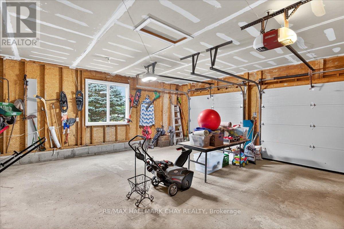 35 Howard Drive, Oro-Medonte, Ontario  L0L 2E0 - Photo 41 - S12976044