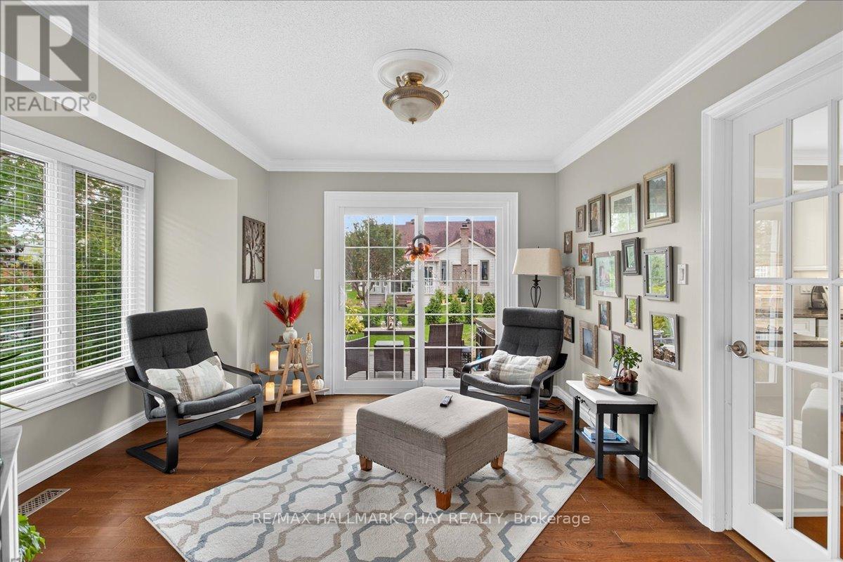 35 Howard Drive, Oro-Medonte, Ontario  L0L 2E0 - Photo 6 - S12976044