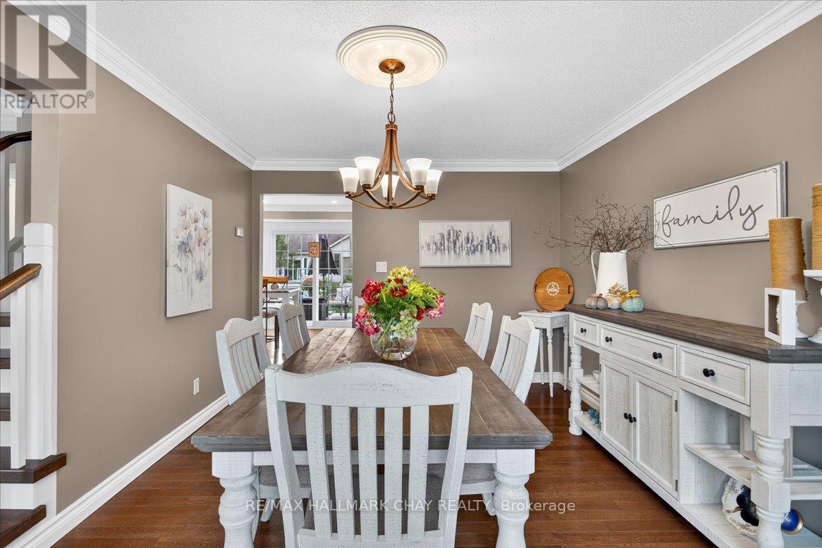 35 Howard Drive, Oro-Medonte, Ontario  L0L 2E0 - Photo 8 - S12976044