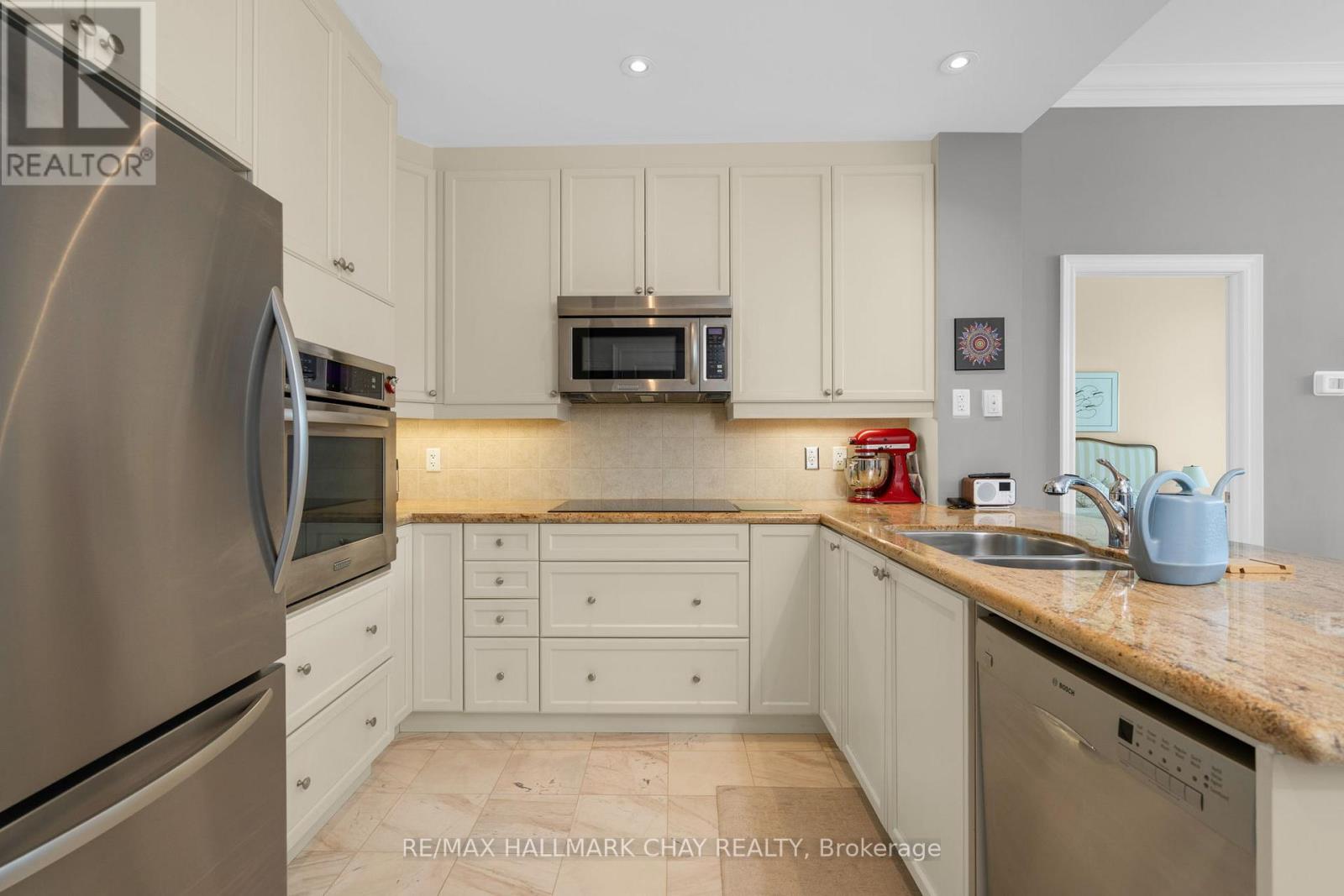 Ph08 - 33 Ellen Street, Barrie, Ontario  L4N 6E9 - Photo 6 - S12976064