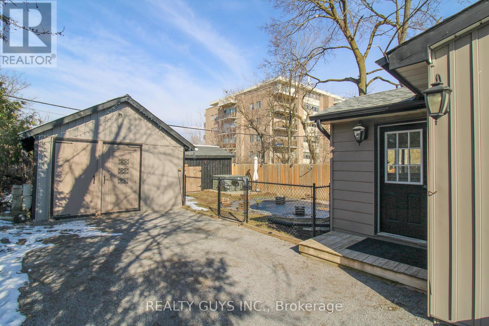 459 Donegal Street, Peterborough, Ontario  K9H 4L7 - Photo 3 - X12792306