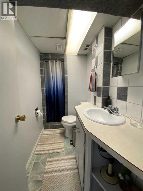 1809 129 Street, Blairmore, Alberta  T0K 0E0 - Photo 27 - A2299536