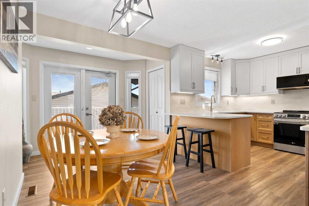 25 Seven Persons Crescent Sw, Medicine Hat, Alberta  T1B 2A6 - Photo 14 - A2295812