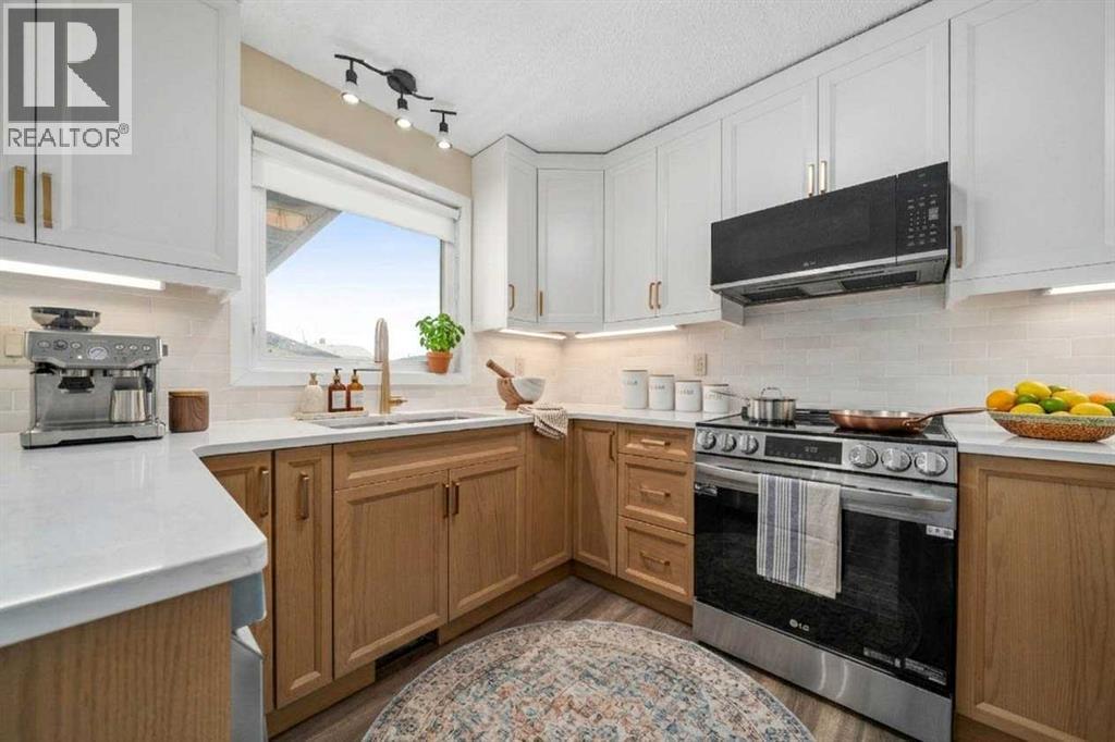 25 Seven Persons Crescent Sw, Medicine Hat, Alberta  T1B 2A6 - Photo 13 - A2295812