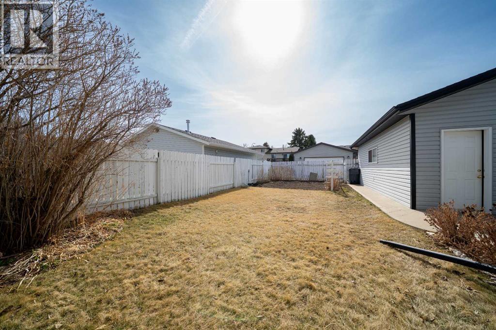 25 Seven Persons Crescent Sw, Medicine Hat, Alberta  T1B 2A6 - Photo 32 - A2295812
