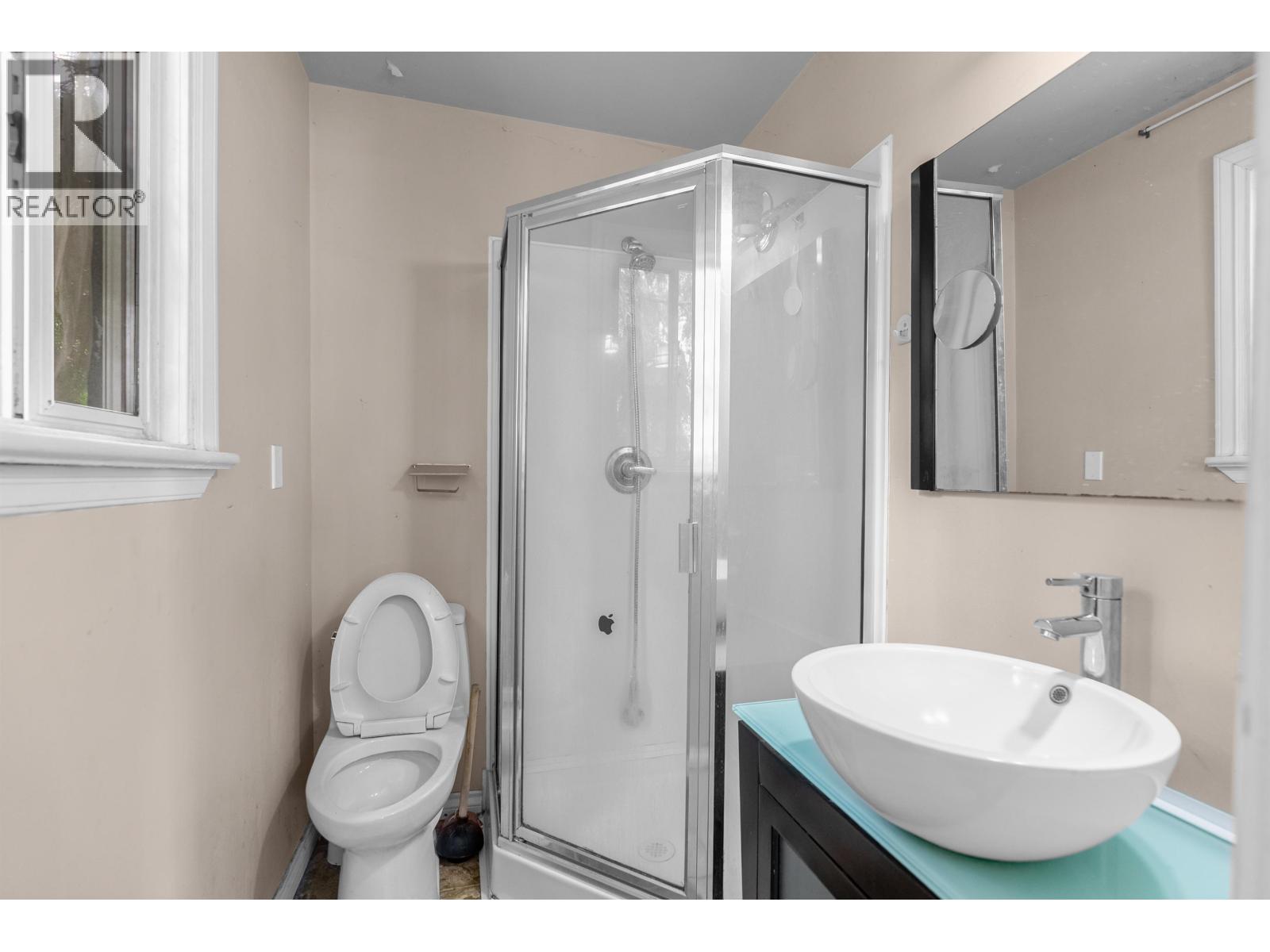 2703 Ward Street, Vancouver, British Columbia  V5R 4S7 - Photo 12 - R3108842