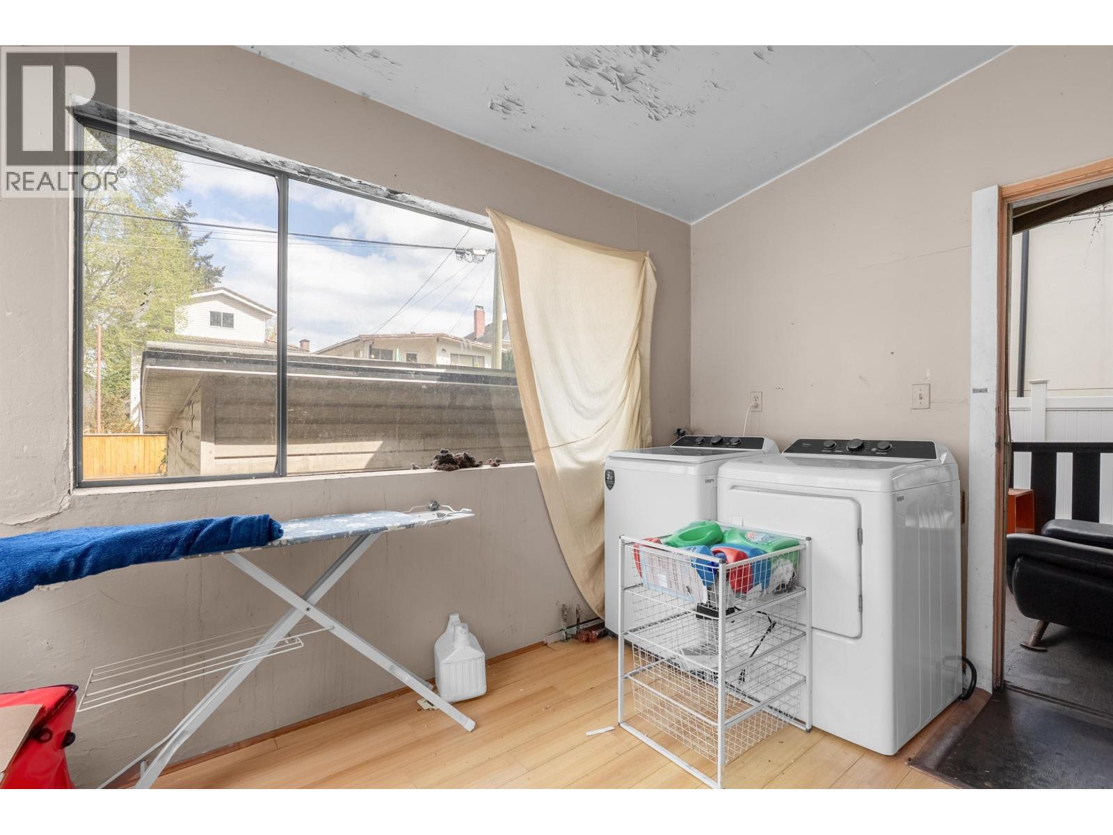 2703 Ward Street, Vancouver, British Columbia  V5R 4S7 - Photo 10 - R3108842