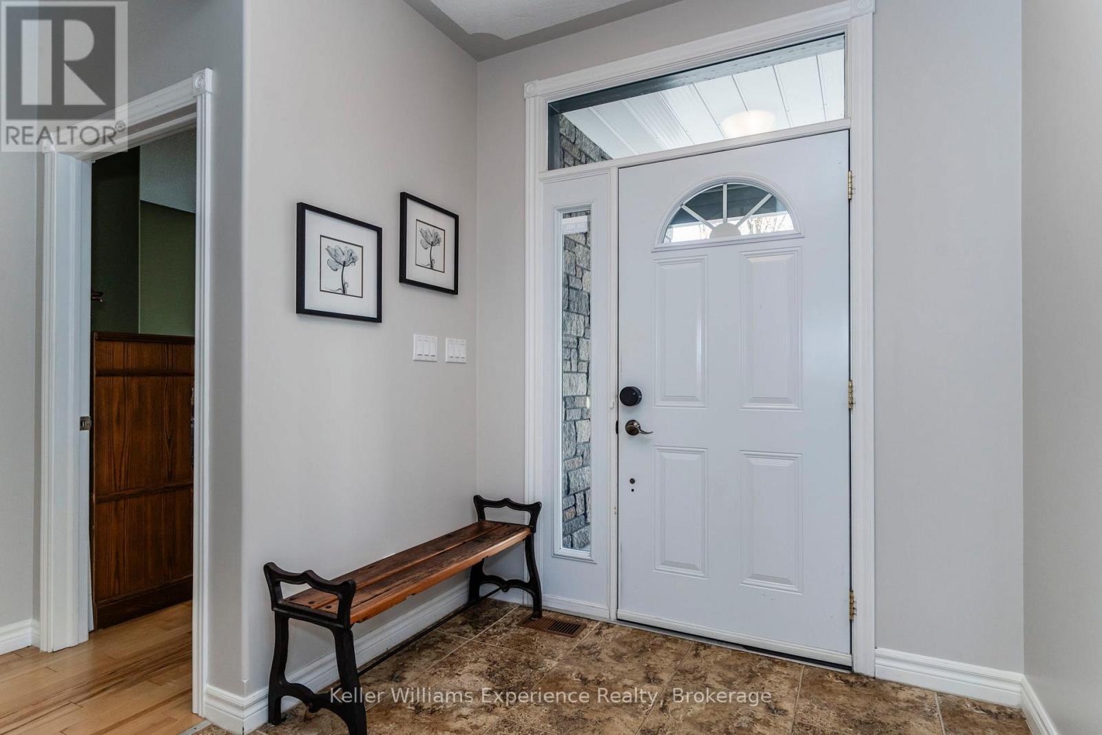 2777 Old Fort Road, Tay, Ontario  L4R 4K3 - Photo 6 - S12976186