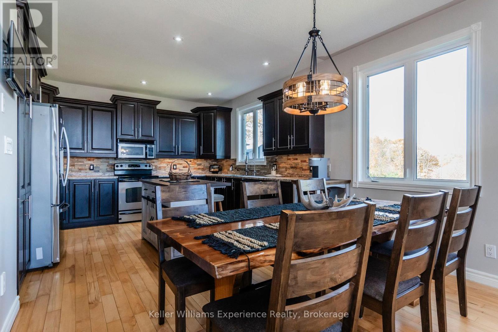 2777 Old Fort Road, Tay, Ontario  L4R 4K3 - Photo 7 - S12976186