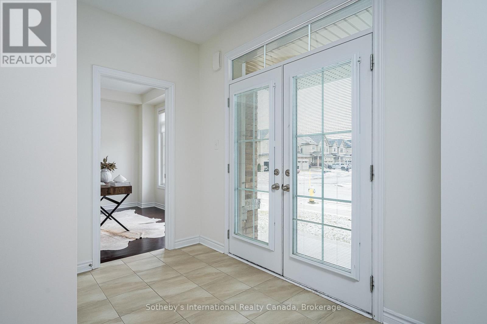 45 Mclean Avenue, Collingwood, Ontario  L4Y 3Z6 - Photo 2 - S12976442