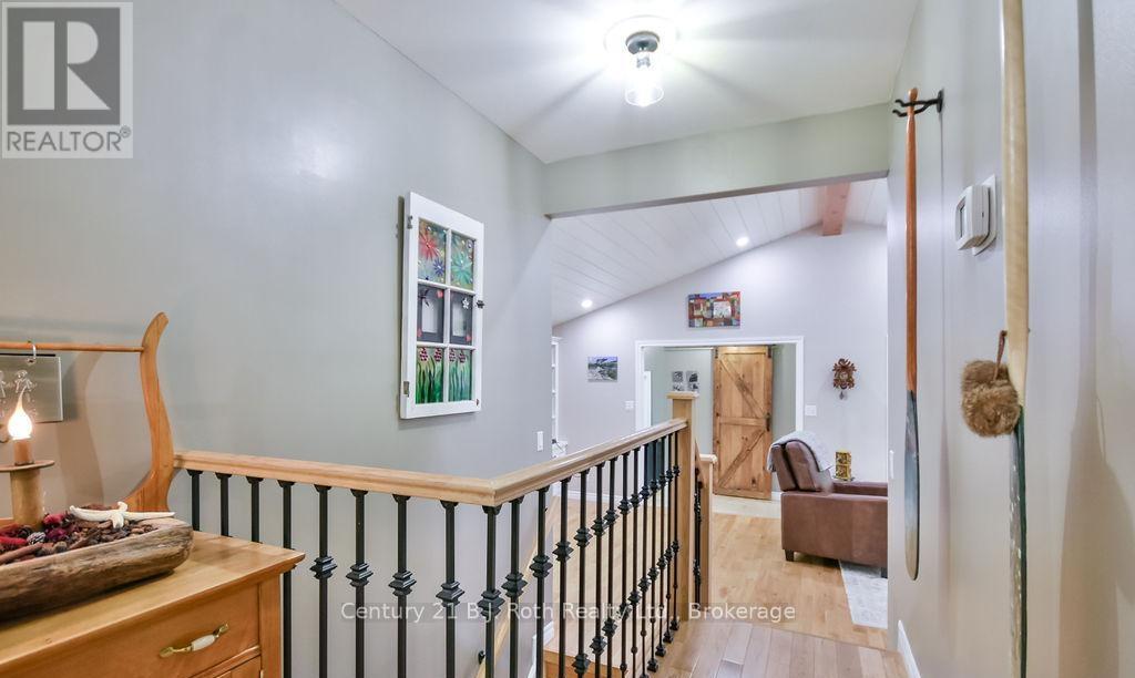 1 Blackcomb Drive, Oro-Medonte, Ontario  L0K 1E0 - Photo 22 - S12976542