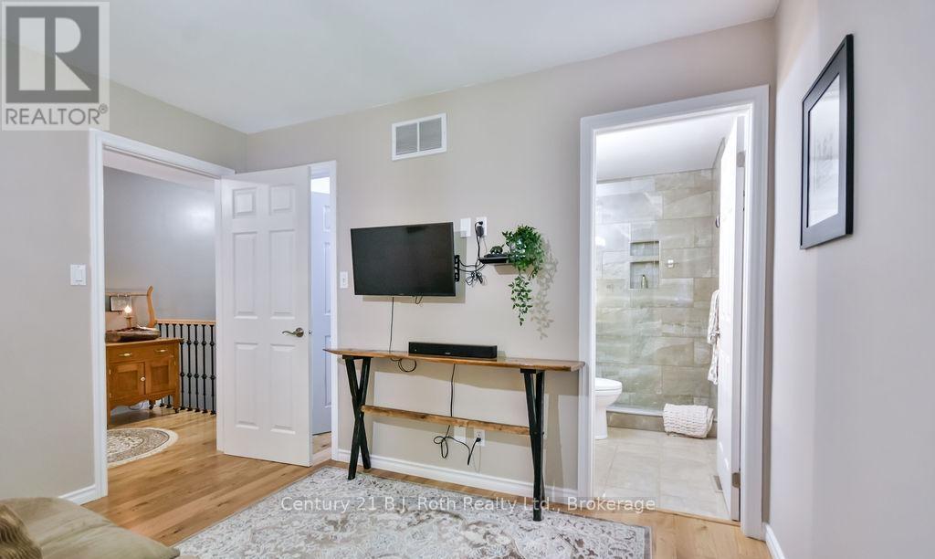 1 Blackcomb Drive, Oro-Medonte, Ontario  L0K 1E0 - Photo 28 - S12976542