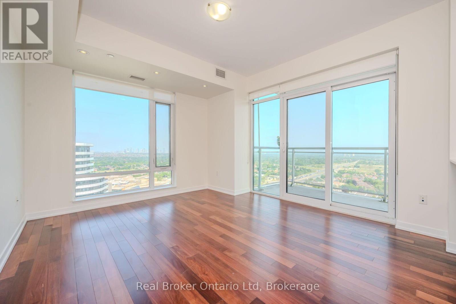 2104 - 2560 Eglinton Avenue W, Mississauga, Ontario  L5M 0Y3 - Photo 10 - W12976316